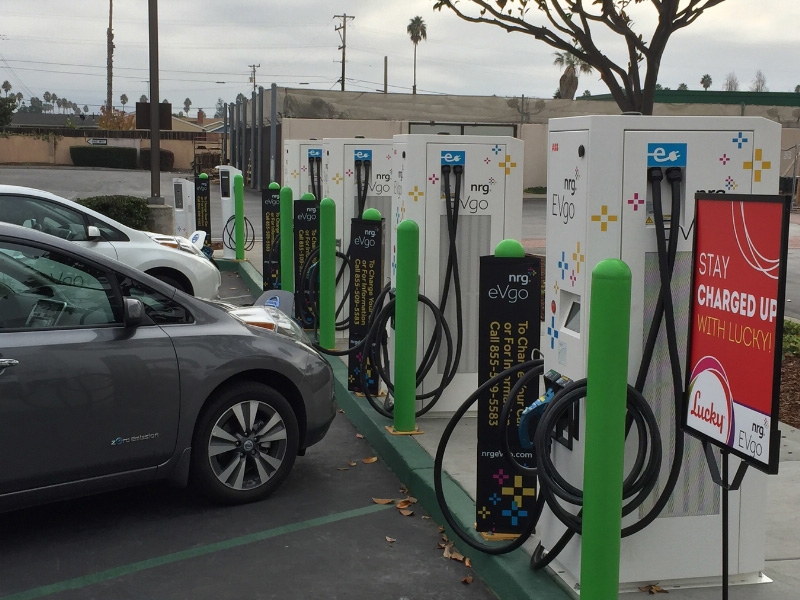 Lucky Supermarkets and EVgo Open Nation's Largest Public EV Fast ...