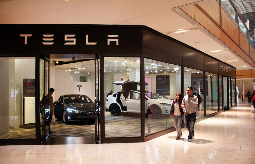 Tesla Opens New Showroom at Galleria Dallas Retail