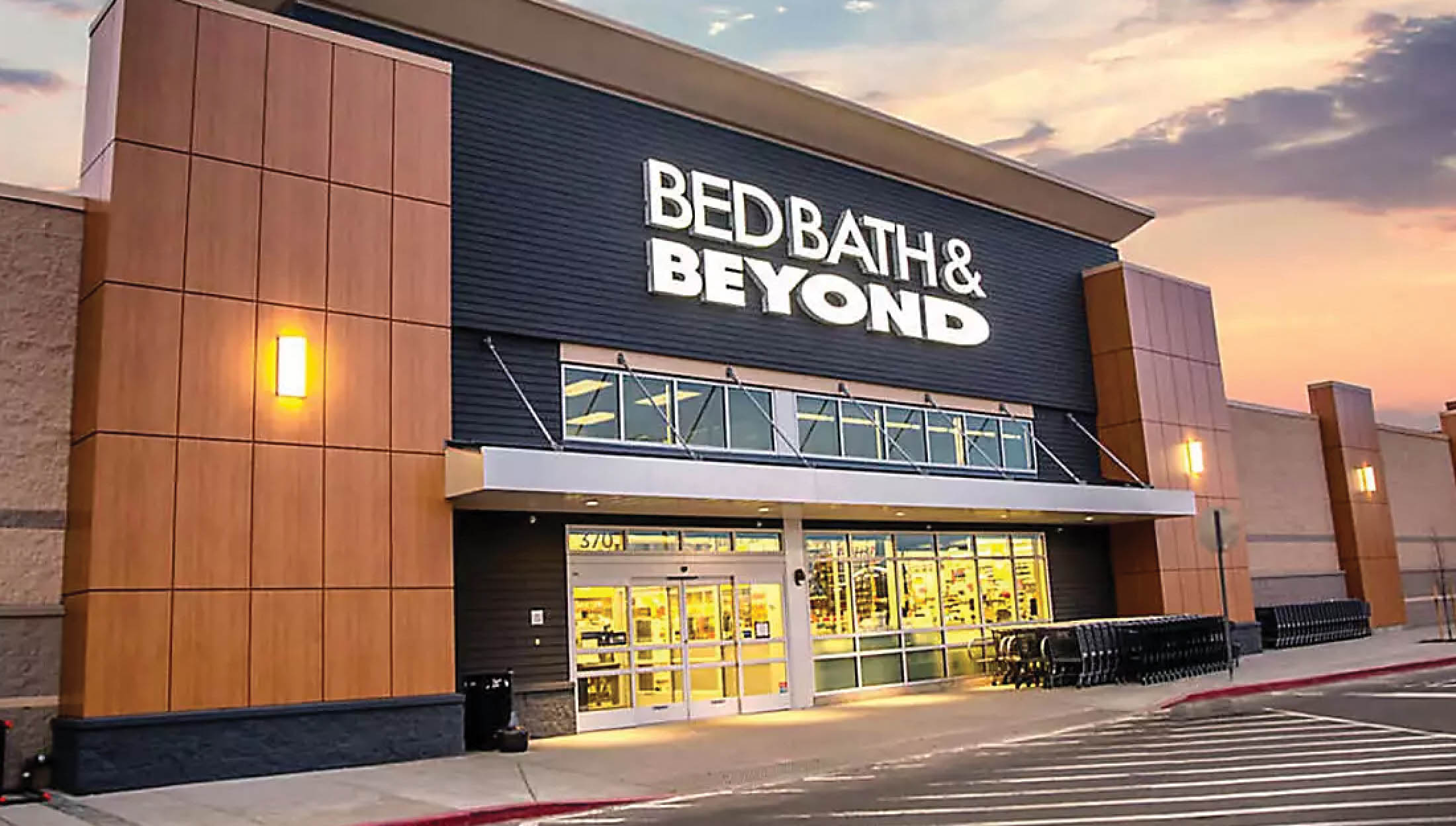 Bed Bath & Beyond and the Container Store Compared: Pictures, Details