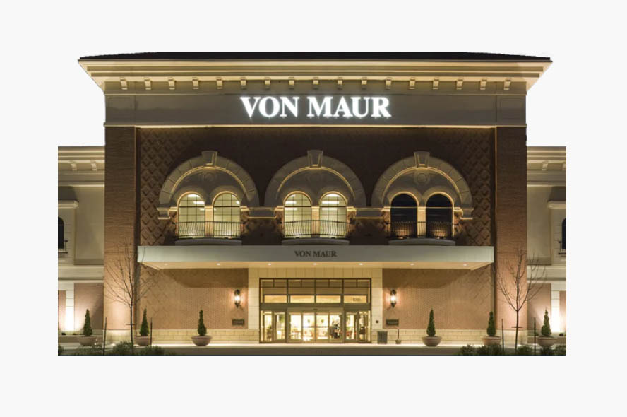 Von Maur thriving as some other retailers falter